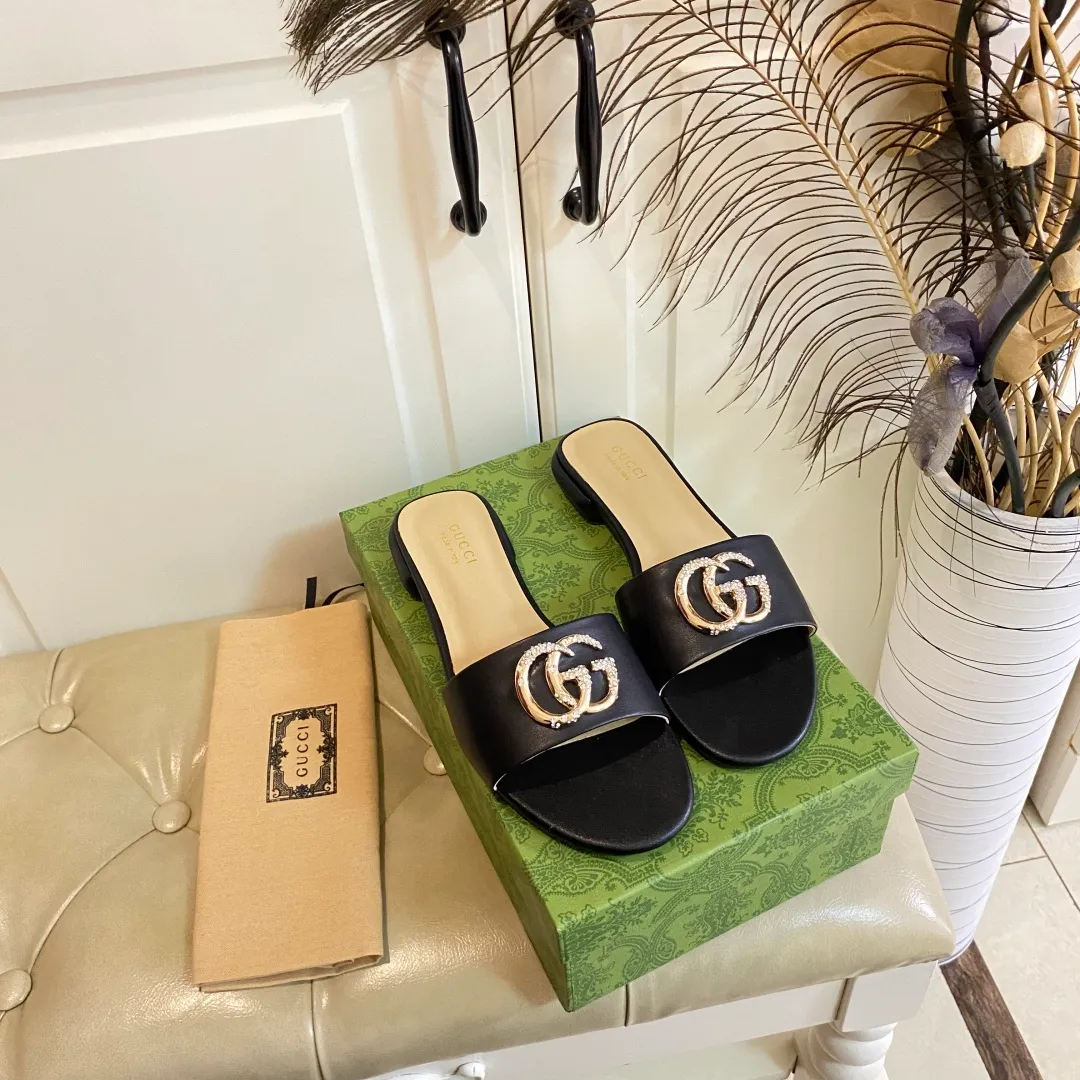 👟👟Ex-factory price 420👟👟, new Gucci slippers, cowhide surface, sheepskin lining, sizes 35-42 (custom-made sizes 43 and 44 are non-refundable)